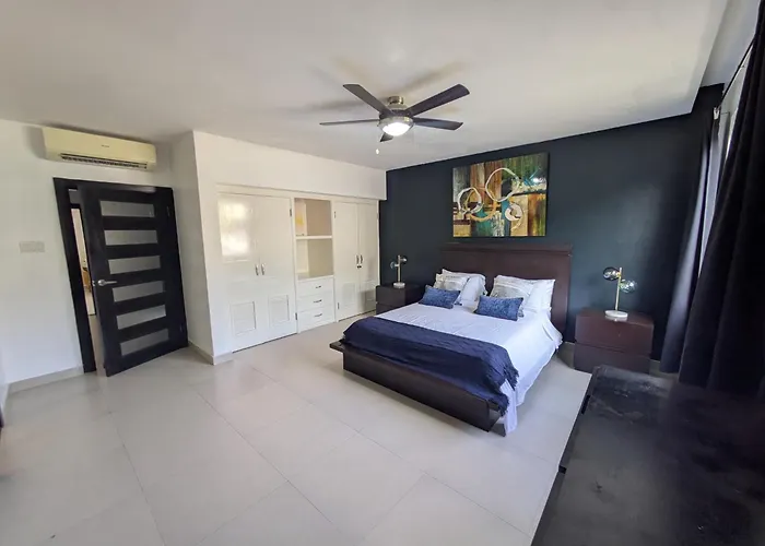Azalia Palms New Oceanview Villa *
